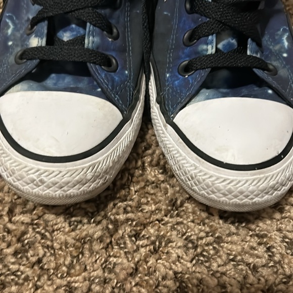 Converse Chuck Taylor shoes size 7 - Picture 2 of 7